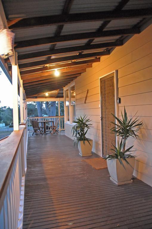 Bush & Bay Cottage Erowal Bay Стая снимка